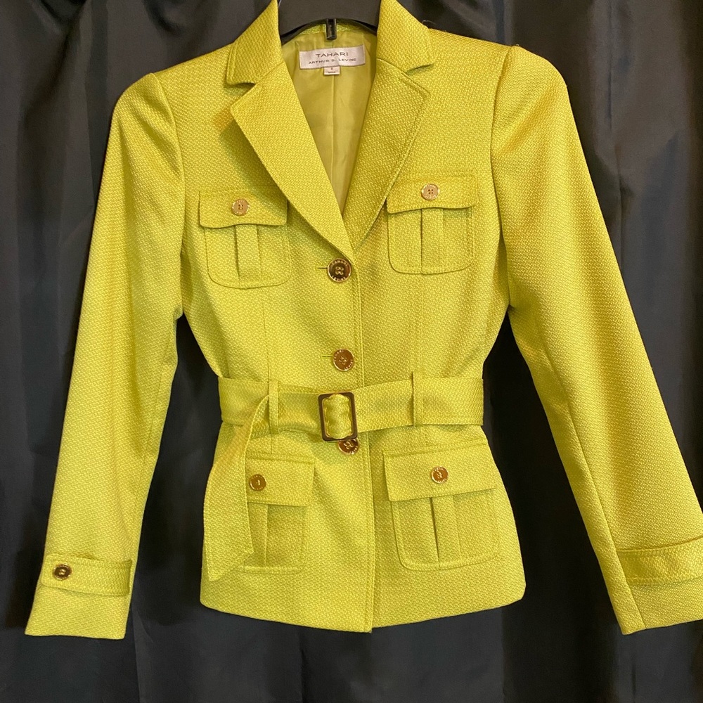 TAHARI Arthu S. Levine Lime Green Blazer Size 2.